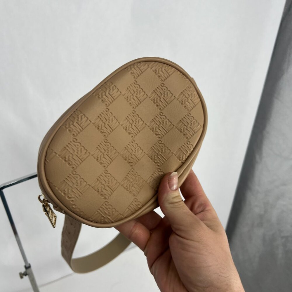 Steve Madden Belt Bag - Picture 4 of 15